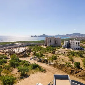 Stunning 2 Bedroom, 2 Bathroom Just A 5 Minute Drive To The Cabo San Lucas